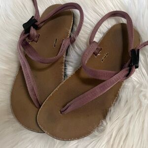 Women’s Strappy Sandals in Mauve Pink